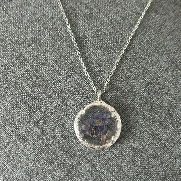 Small Botanical Necklace Pressed Flower Forget Me Nots Catherine Weitzman - Picture 2 of 6